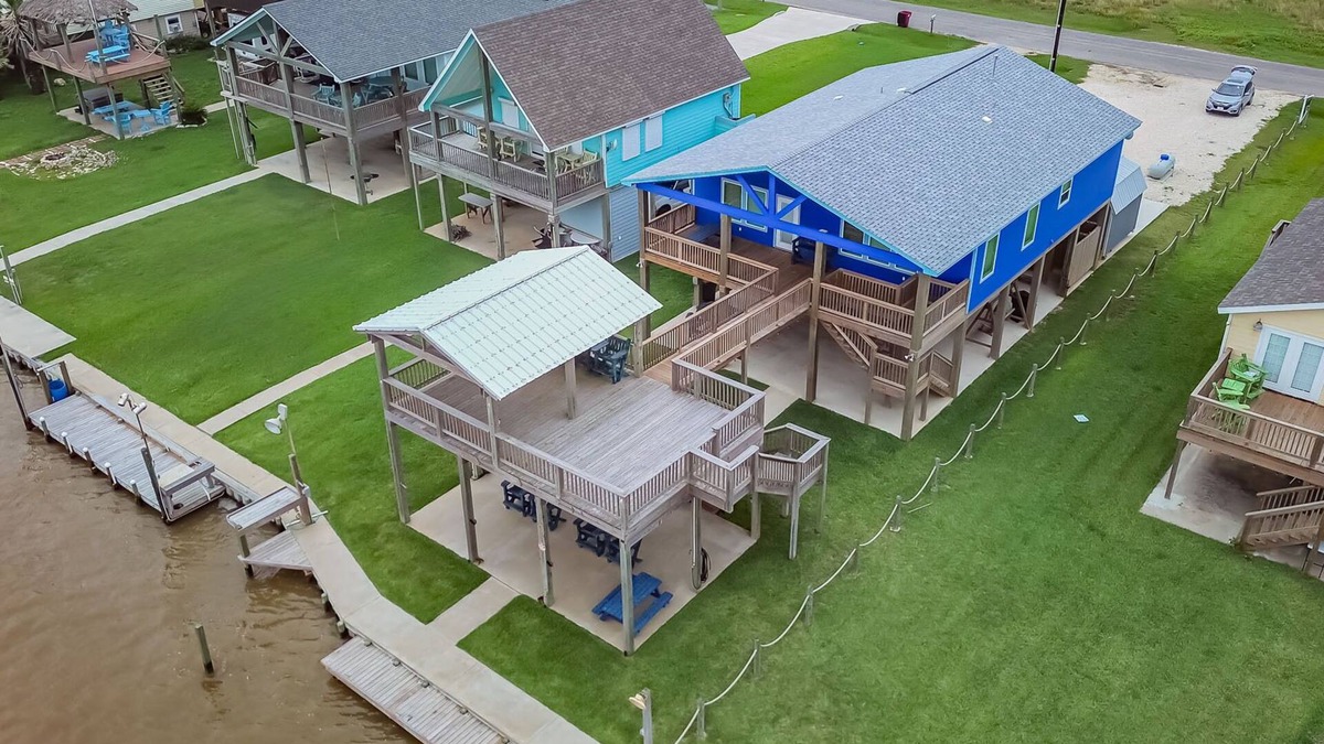 Cedar Lane House | Enjoy Gulf Views on the ICW with Great fishing!