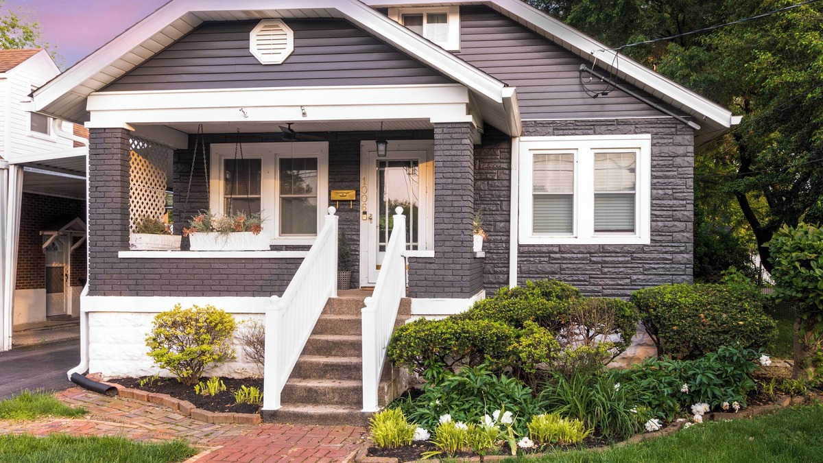 Audubon House | Enjoy Holidays with Family at Cozy Designer Cottage! Quiet Neighborhood, Central