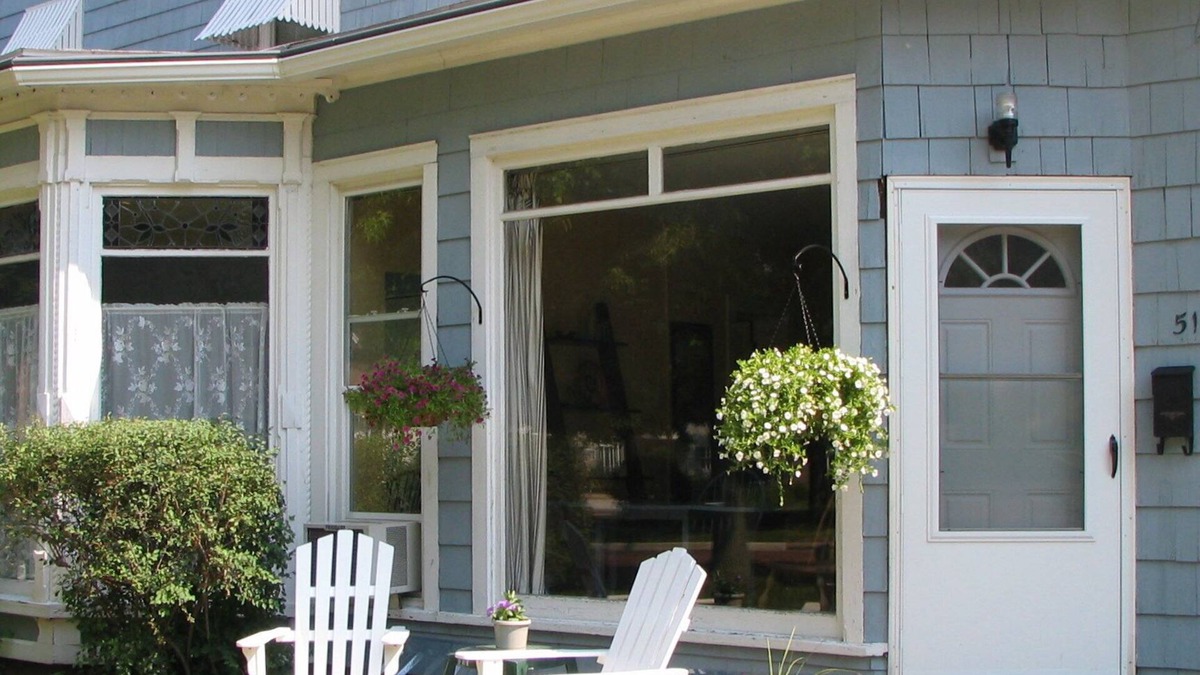Saint Joseph House | Enjoy late summer in St. Joe, book August and September now.
