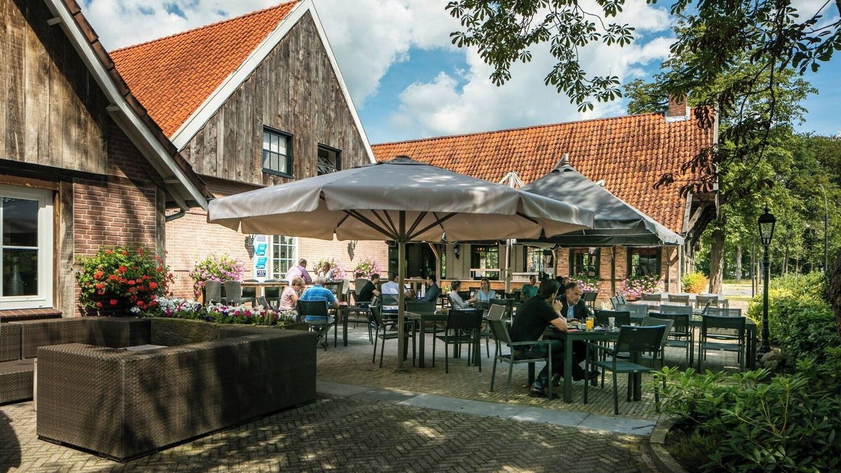 Bruggenmors Hotel | Enjoy Local Art And Nature — Steps From TwentseWelle And Volkspark Paths