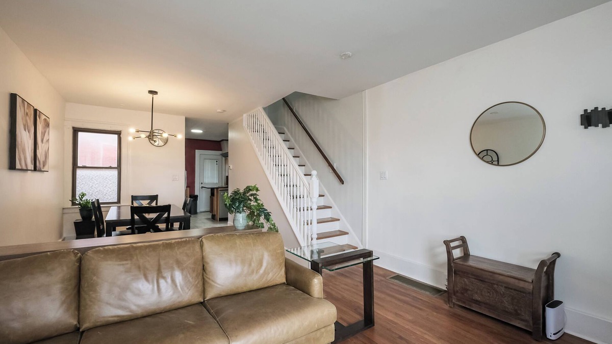 Bridgeview Apartment | Enjoy lovely view of Detroit River
