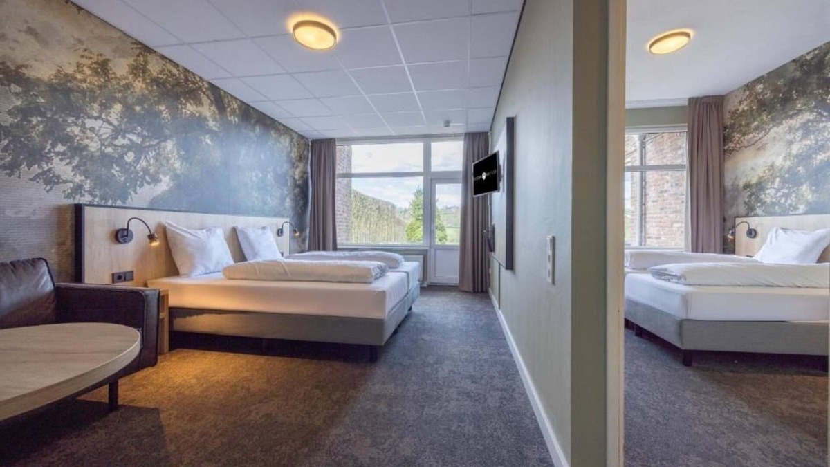Noorbeek Hotel | Enjoy Nature's Embrace at Serene Room Close to Sint Servaasbrug