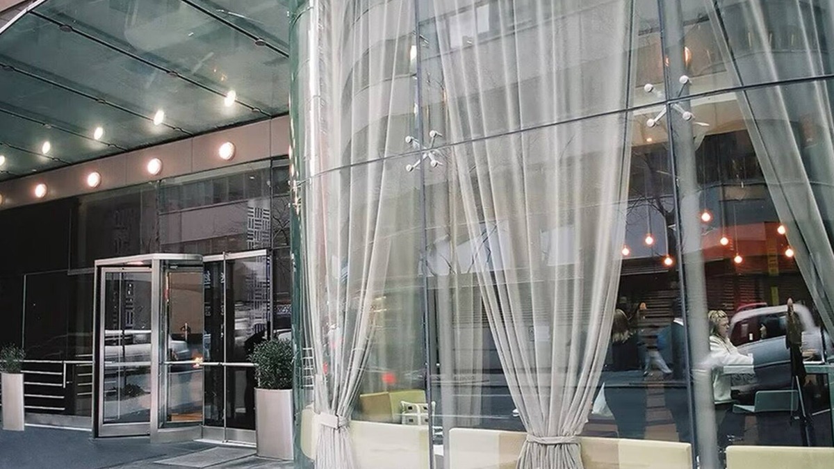 Midtown East Resort | Enjoy New York Fashion Week "NYFW" from this Manhattan Resort Near Times Square!