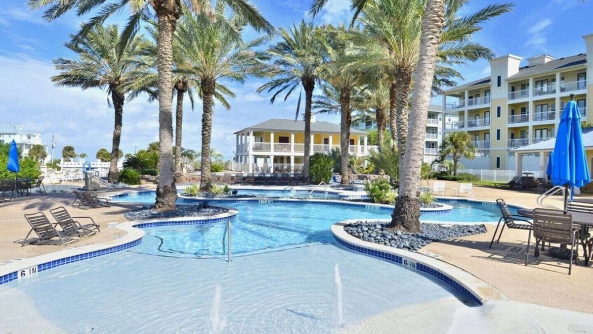 Red Fish Cove Condo | Enjoy our spacious West End Condo at the Point West resort