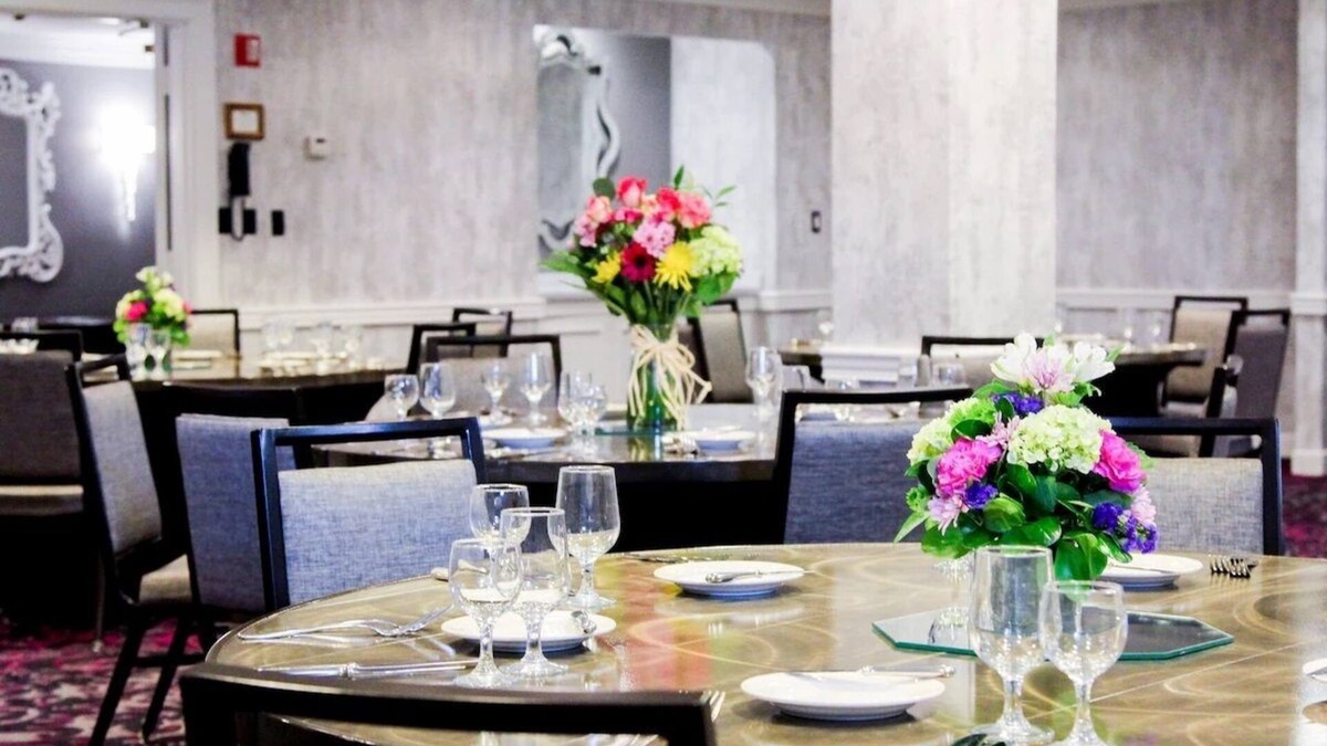 Kalorama Heights Hotel | Enjoy Panoramic Capital Views in 3 Spacious Stays with In-Room Spa Services