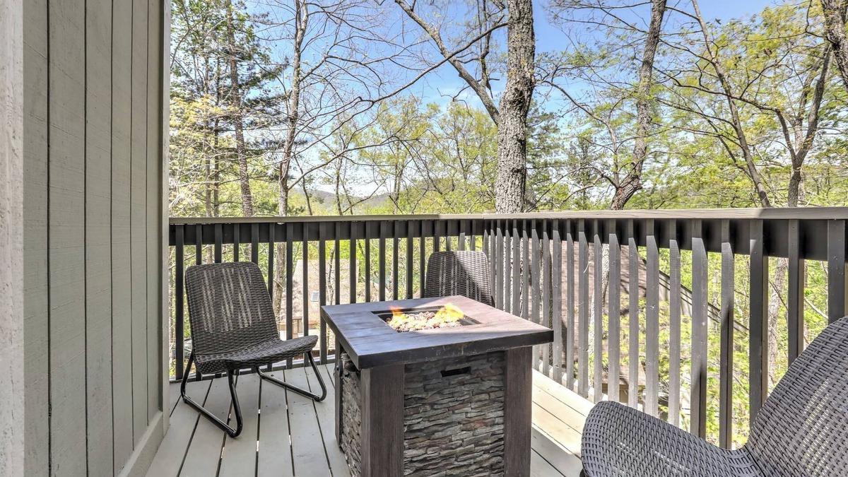 Big Canoe House | Enjoy peace and quiet in Big Canoe! - Castaway Cottage
