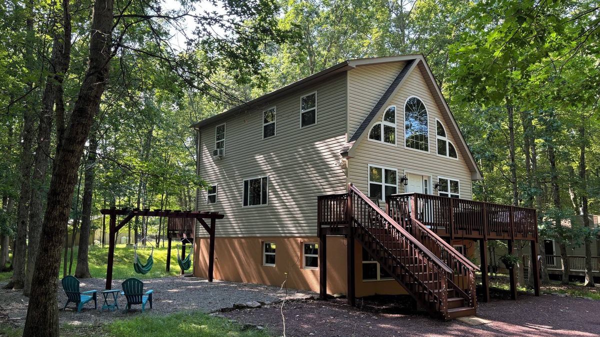 Albrightsville Ski Chalet | Enjoy Pocono Mountain attractions year round or experience perfect relaxation!