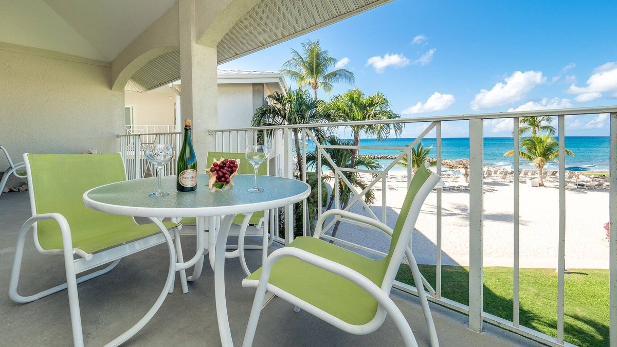 Seven Mile Beach Condo | Enjoy spectacular views of the ocean and beach from this Oceanview unit!