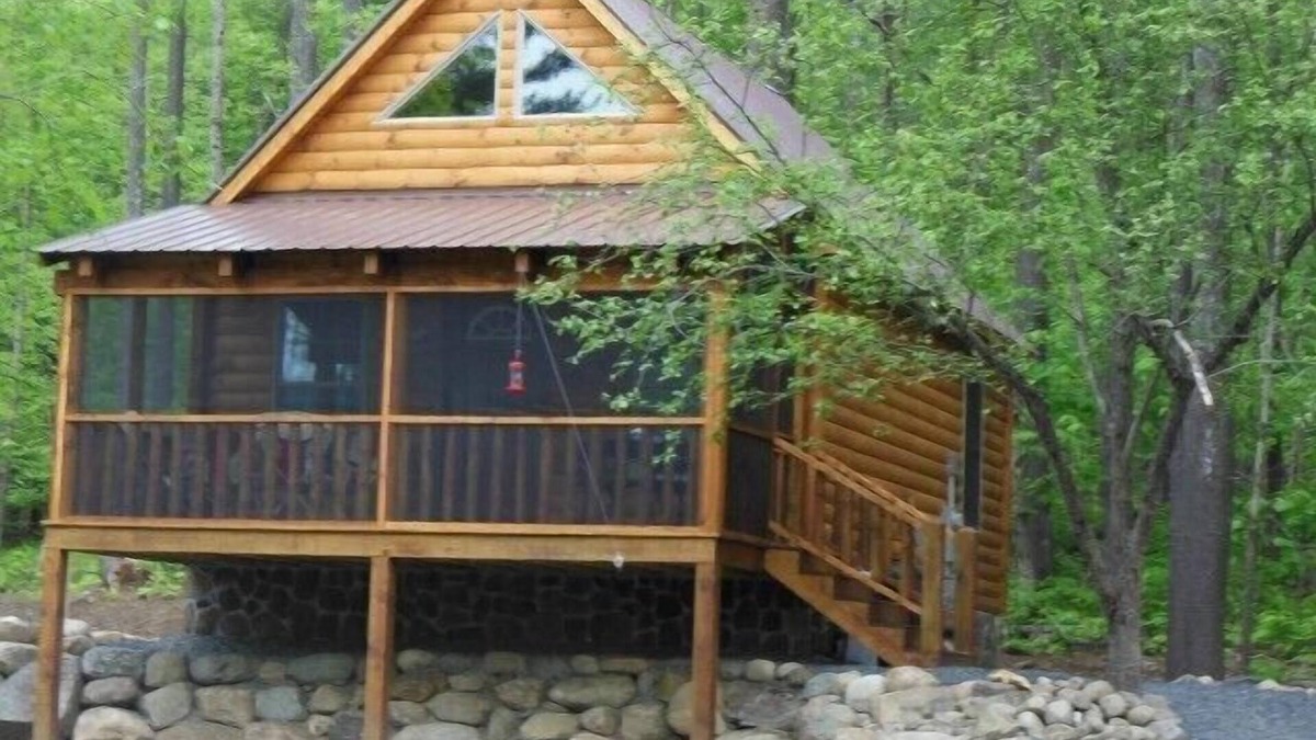 Wells Cabin | Enjoy Summer in The Adirondacks at Ruby Hill Cabins