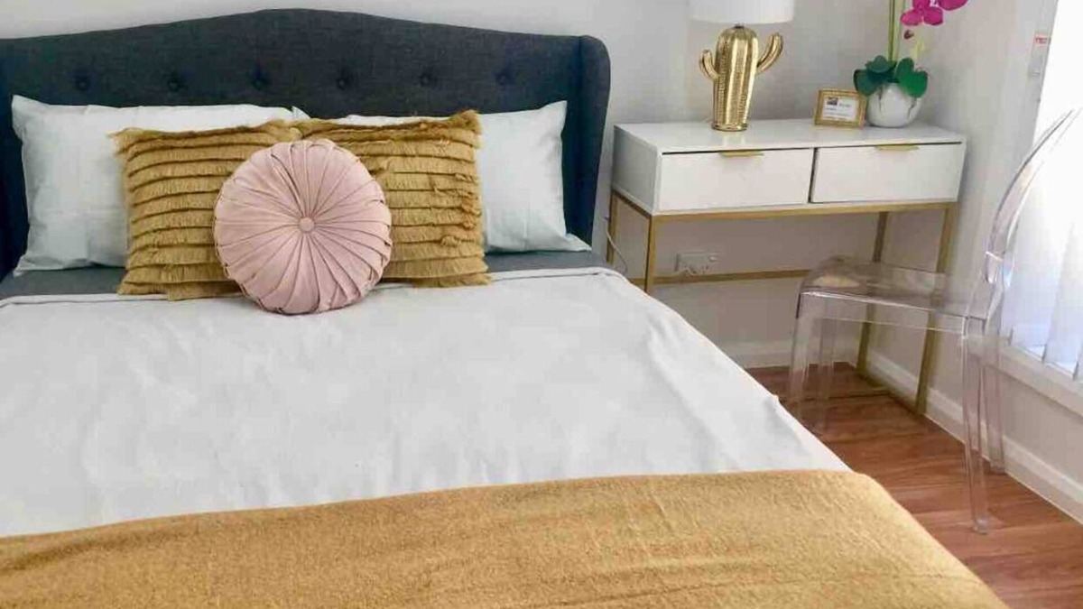 Claymore House | Enjoy❤️Sunset Views 40min to Sydney Brand-new w/Parking near CampbelltownHospital