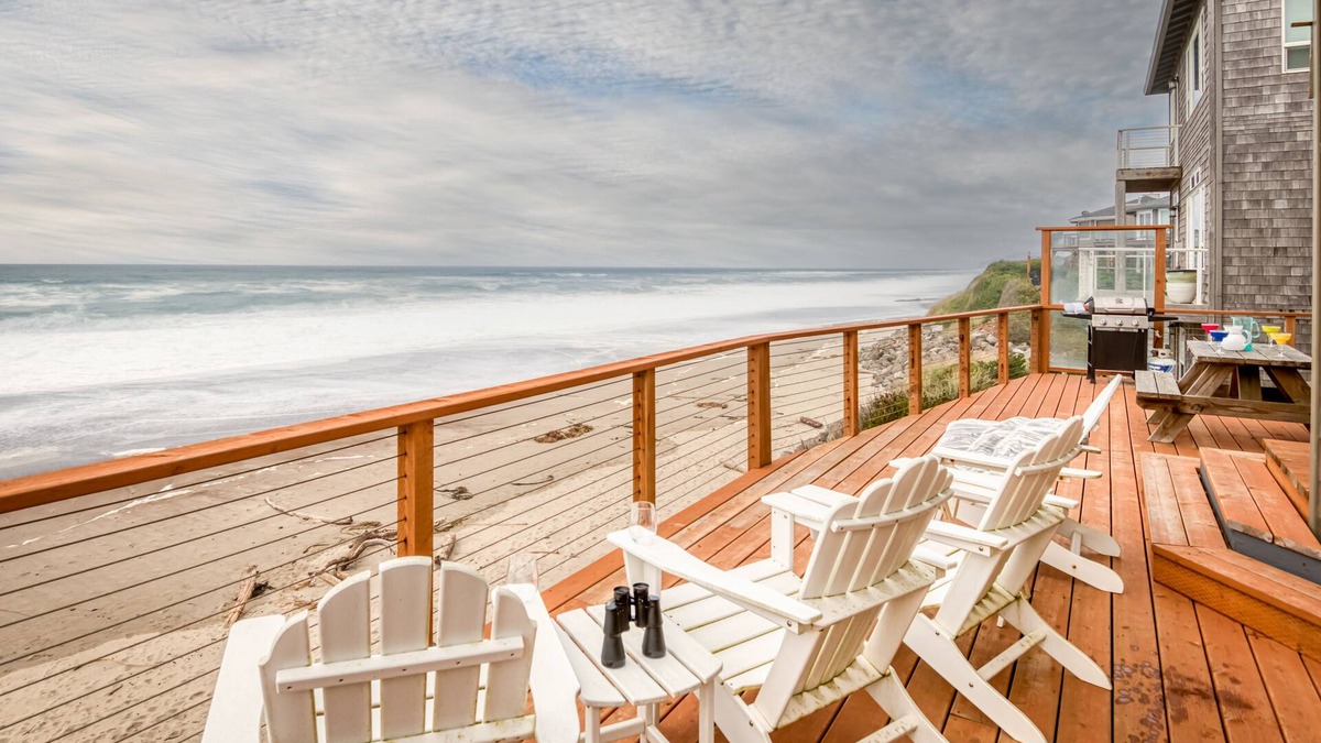 Gleneden Beach House | Enjoy the beach from this Ocean Front home with a Hot Tub and Large Deck