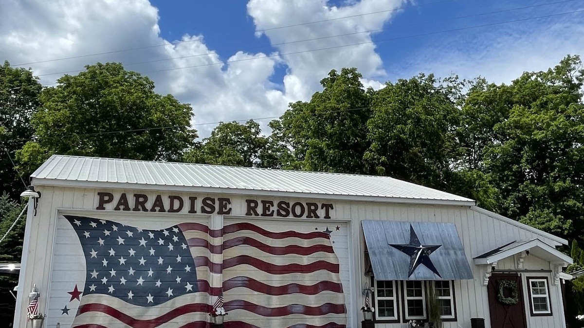 Newaygo Resort | Enjoy the beautiful views of the Muskegon River near The Hardy Dam/Dragon Trail