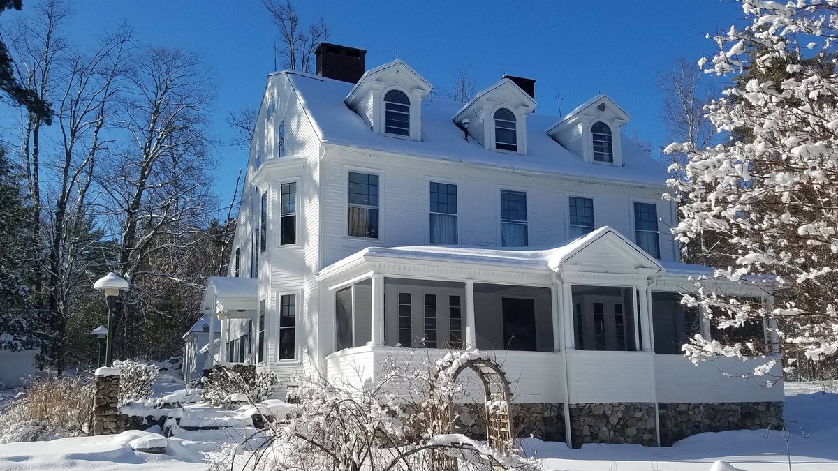 Chocorua House | Enjoy the beauty of the White Mountains in comfort. Ideal for multi generations!