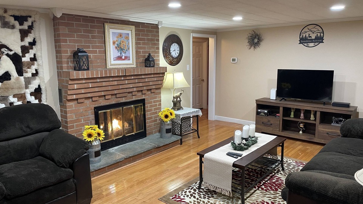 Huntingdon House | Enjoy the best of Central Pennsylvania, Raystown Lake, and Happy Valley.