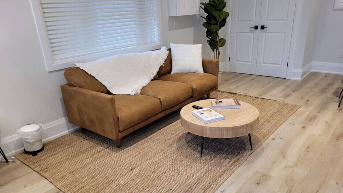 McQuesten West House | Enjoy the Biggest Tiny Home in Hamilton +free park