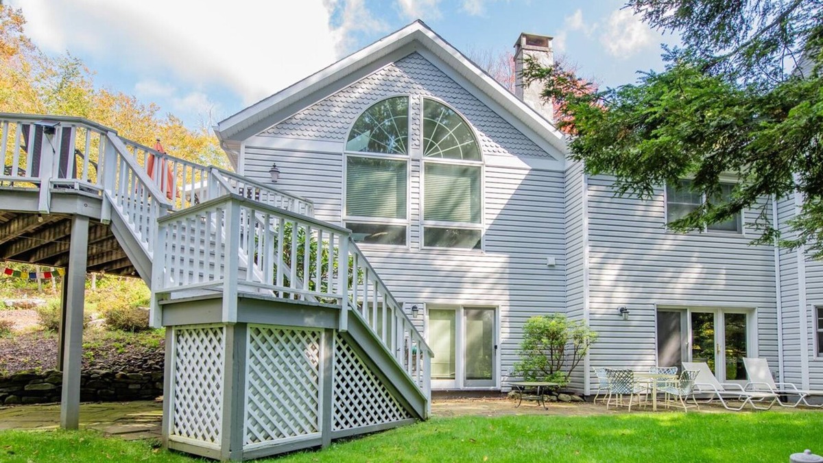 Eagles Mere House | Enjoy the calming views of the woods at "Treeside" in Eagles Mere