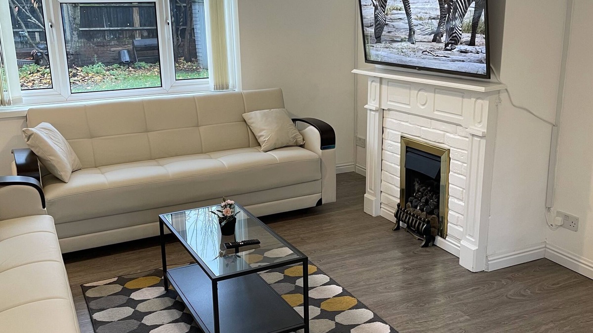 North End House | Enjoy the comfort of this house