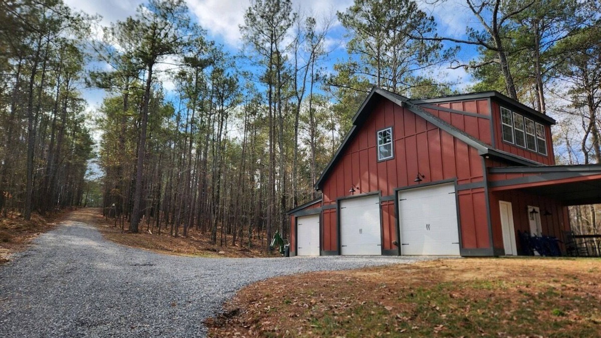 Little Kowaliga House | Enjoy the Fall at The Barn at Grateful Cove, Lake Martin
