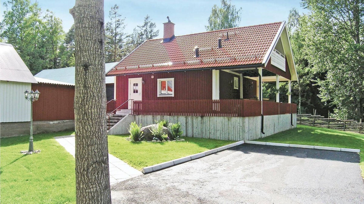 Lammedal House | Enjoy the fantastic location just 400 meters from the lakeshores.