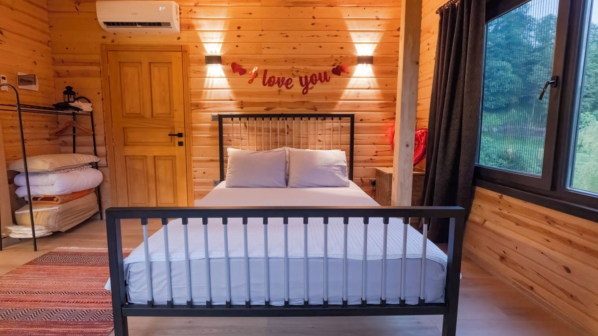 Cayeli House | Enjoy the jacuzzi in the suite,Fully equipped kitchen.Two km from the city.