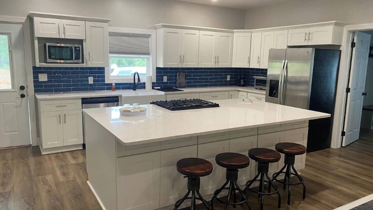 Buchanan House | Enjoy "The Lake Life" at Kentucky Lake!