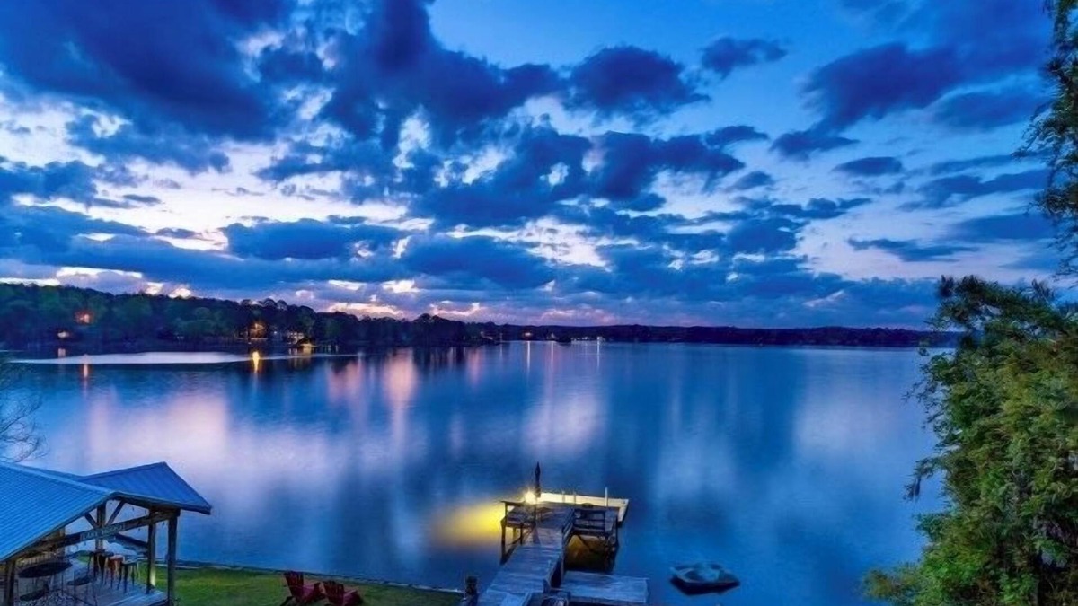 Jacksons' Gap House | Enjoy the lake summer OR winter. Peaceful and relaxing!