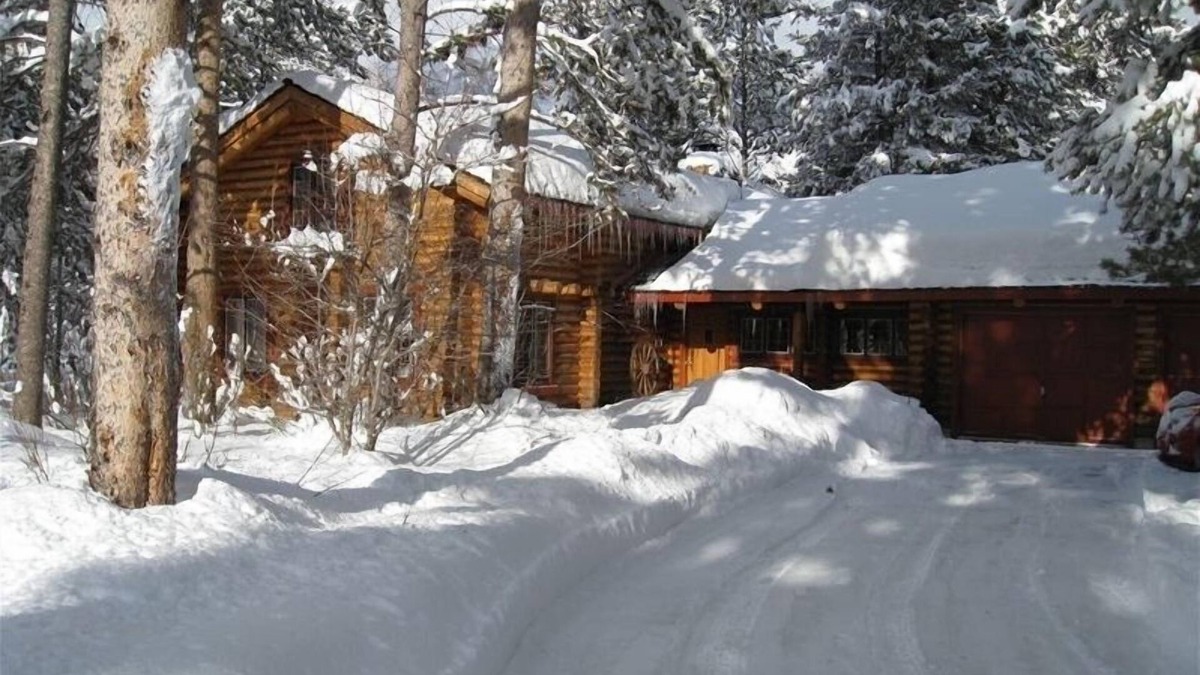 Moose Wilson Road Cabin | Enjoy the 'Old West' in Our Wonderful Log Home
