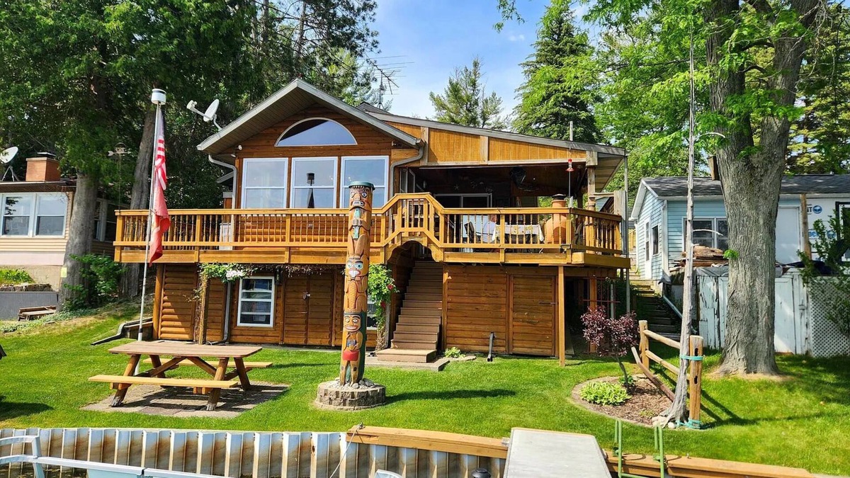 Rodney Cabin | Enjoy the Peace and Calm of our Lake Cabin and Create FAMLY MEMORIES