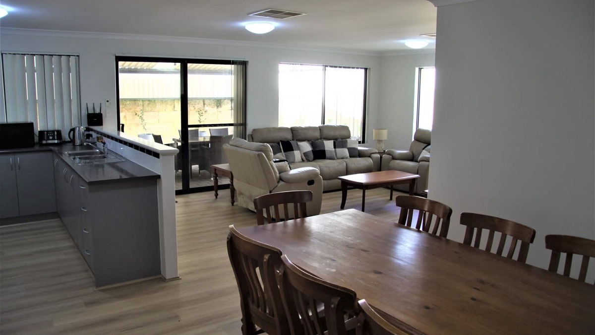 Byford House | Enjoy the space and privacy