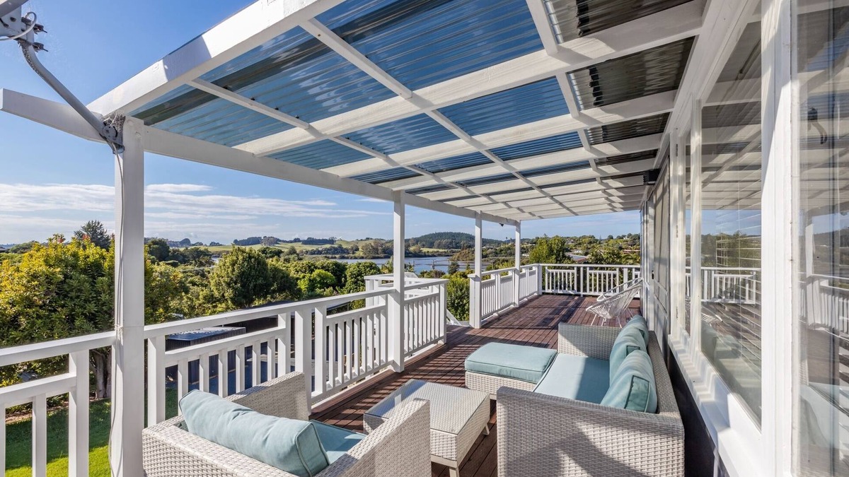 Kerikeri House | Enjoy the View - Kerikeri Holiday Home