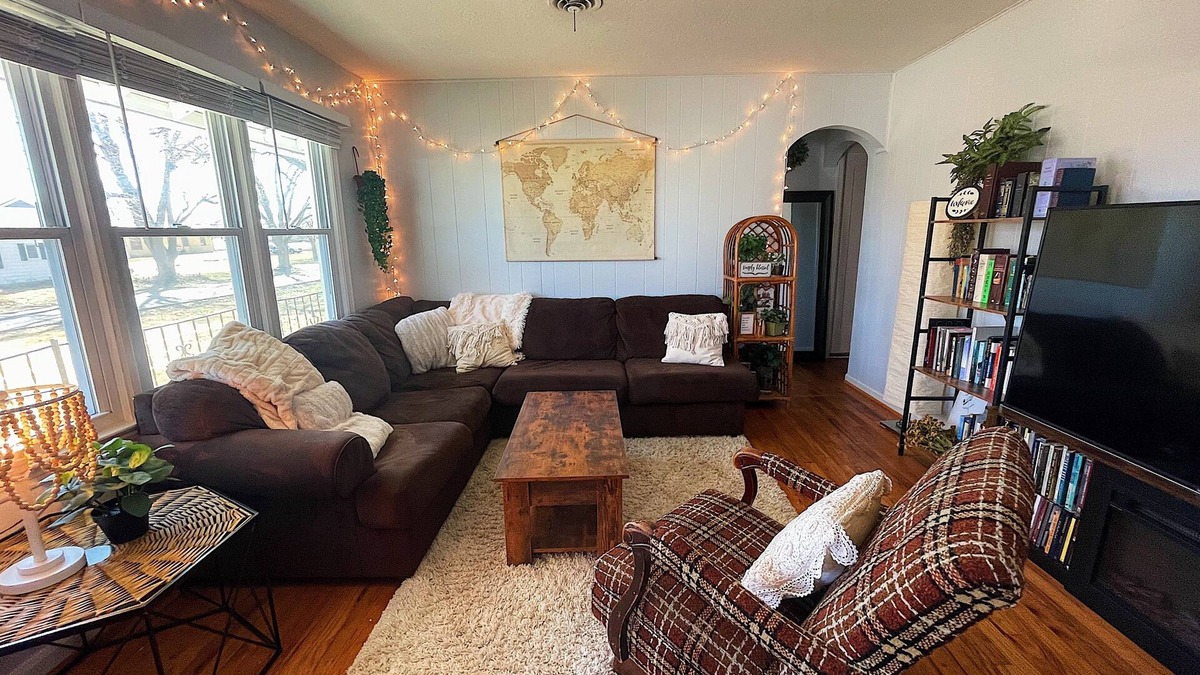Grandview House | Enjoy this cozy home away from home all to yourself!