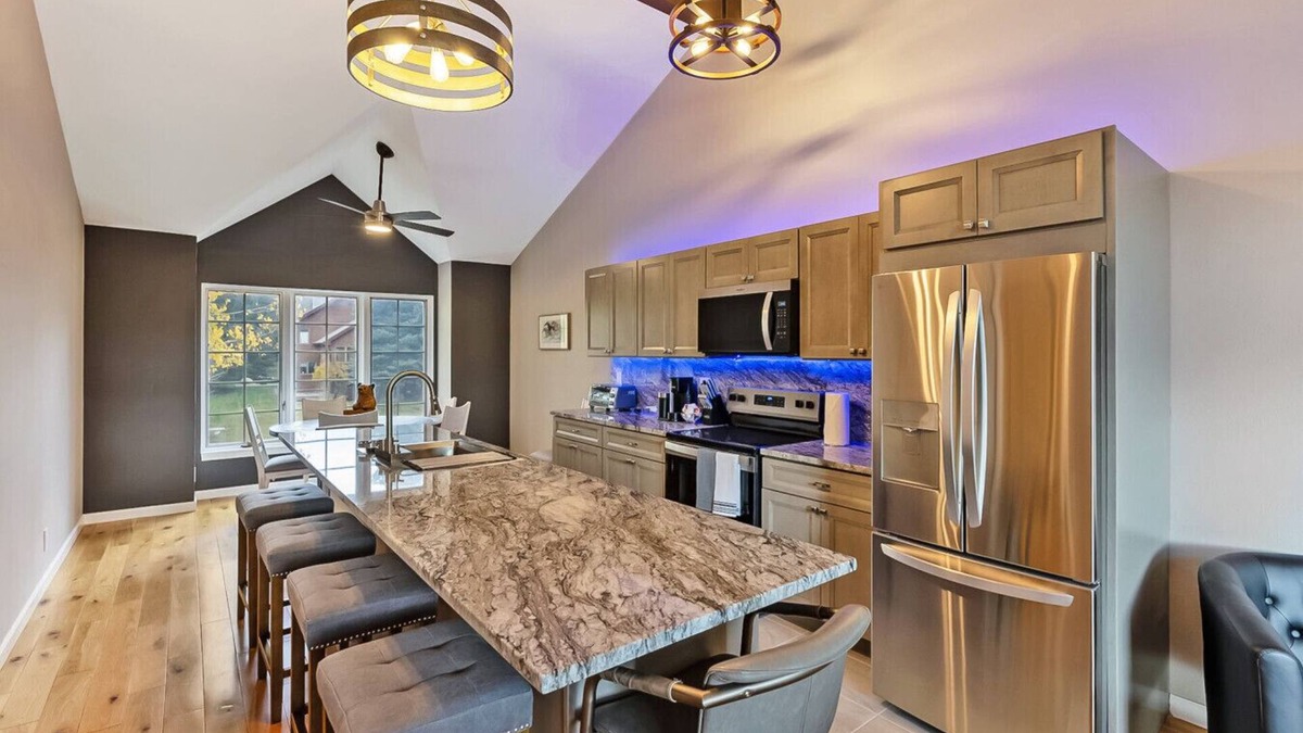 Edwards House | Enjoy this recently remodeled, pet friendly townhouse in Edwards, CO