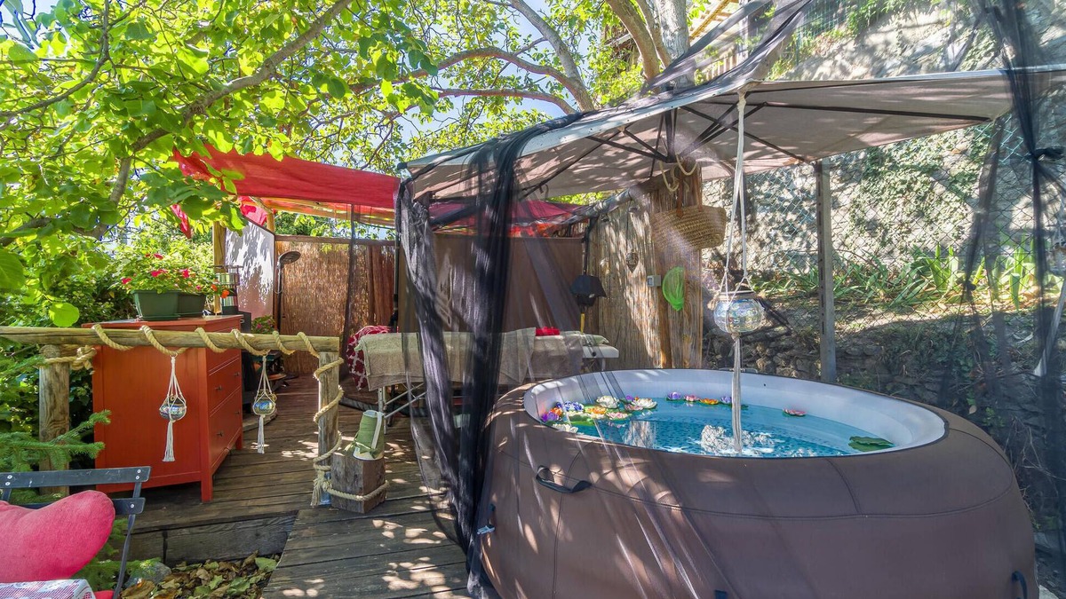 Saint-Nicolas Apartment | Enjoy this wellness oasis with a magnificent panoramic view of the mountains.