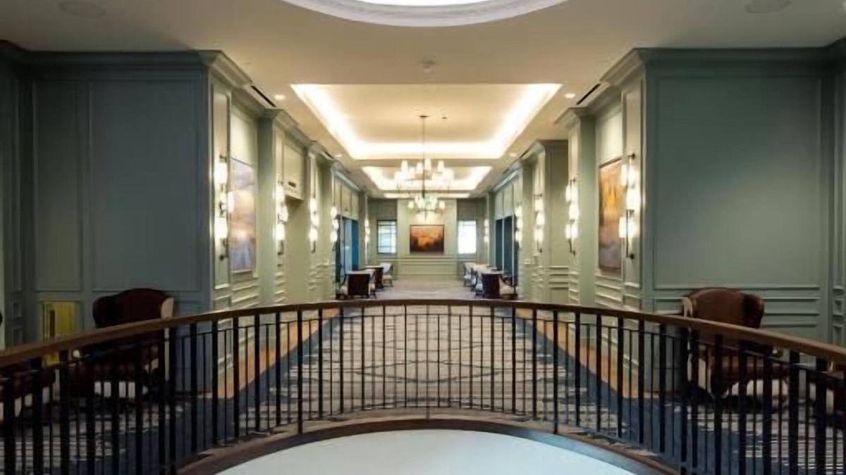 Fitzsimons Hotel | Enjoy Ultimate Comfort w/Kitchenettes, Room Service - Nearby Aurora Wonders!
