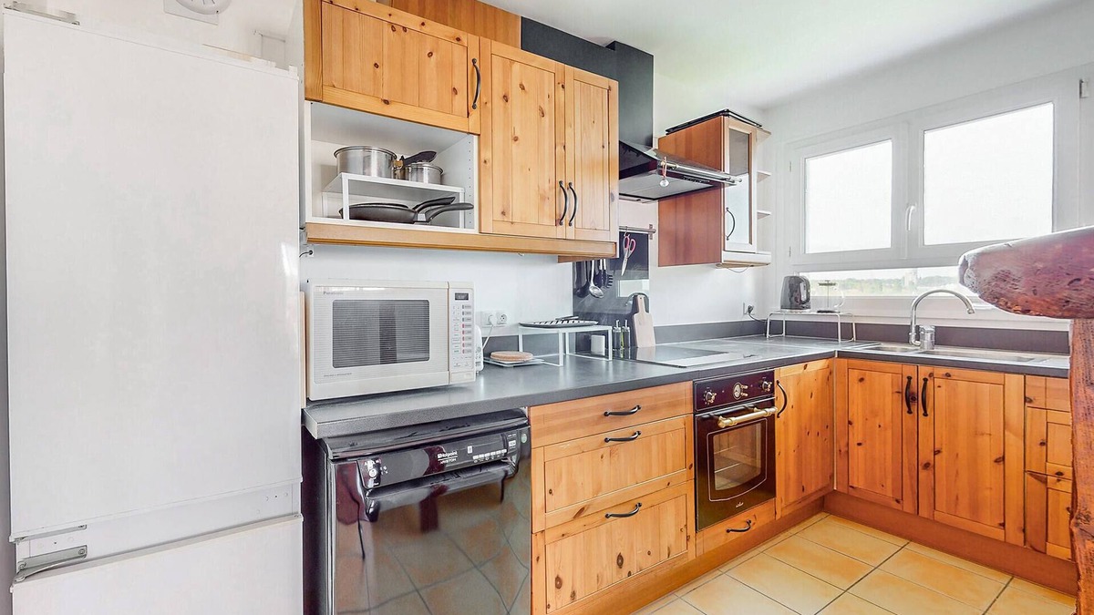 Epinay-sous-Senart Apartment | Enjoy your holiday in this inviting holiday apartment.