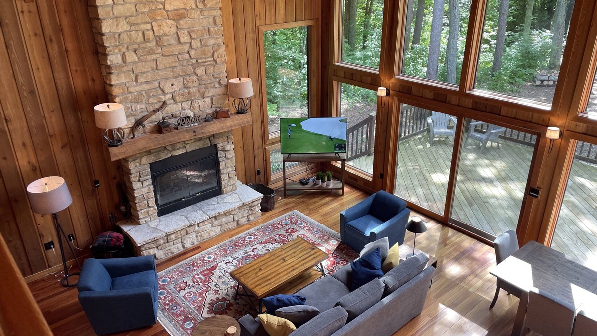 Sturgeon Bay House | Enjoy your stay in Door County at this Cozy and Spacious Cabin