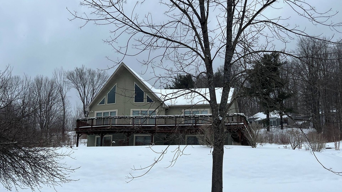 Blodgett Mills House | Enjoyable 5-bedroom house with WiFi in charming Cortland