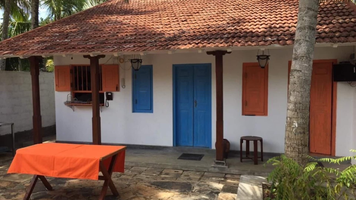 Kathaluwa Bed & Breakfast | Enjoyable bed & breakfast with AC in Dondra - 2 bedrooms