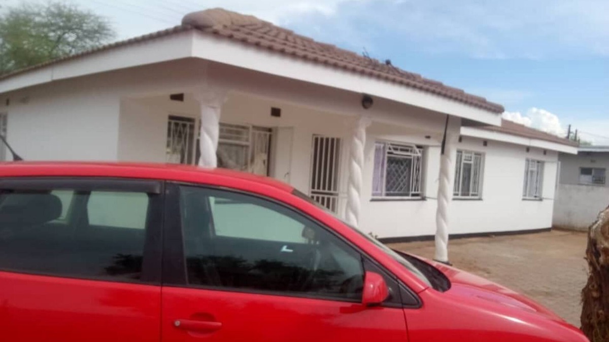 Gaborone House | Enjoyable house with WiFi in charming Gaborone and calm siesta fussion.