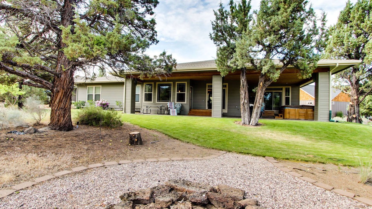 Redmond House | Enormous Eagle Crest home with private hot tub, shared pool, & resort amenities