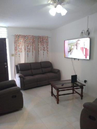 Spanish Town Zone Apartment | Ensom Escape