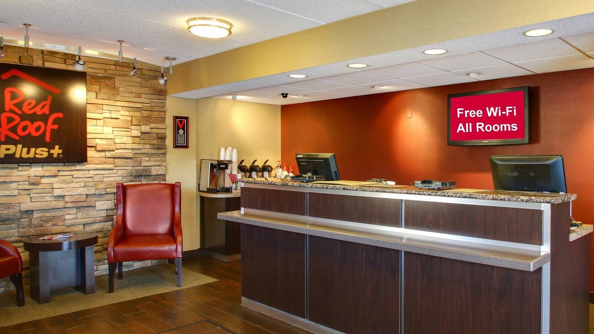 Statesville House | Ensuring a Very Comfortable & Memorable Stay! Pet-friendly, Free Parking!