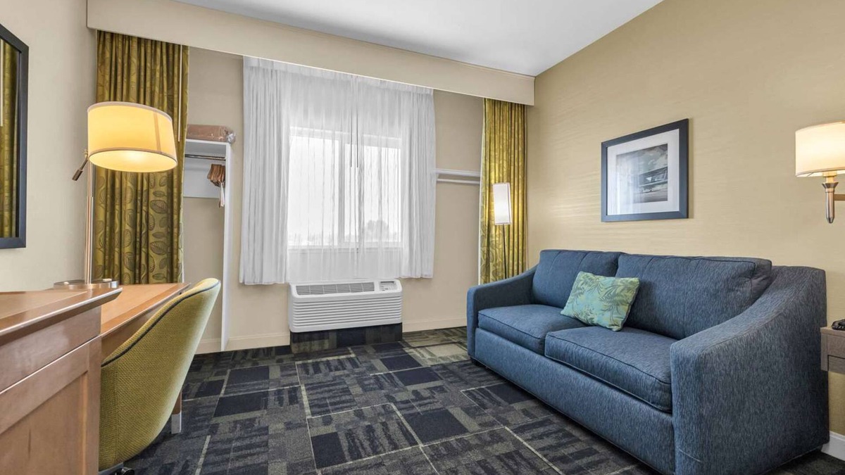 Vacaville Hotel | Ensuring a Very Comfortable & Memorable Stay, Pets Allowed, Near Southwood Park!