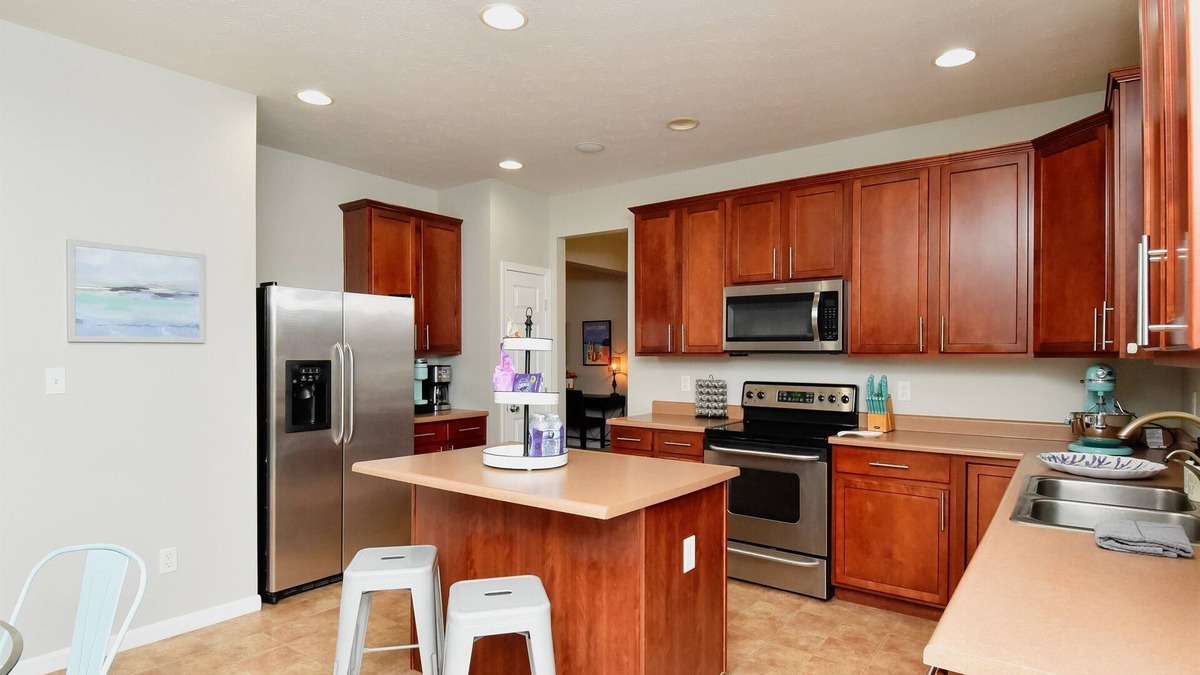Dayton House | Entertainer Dream-Game Room, WPAFB, Downtown