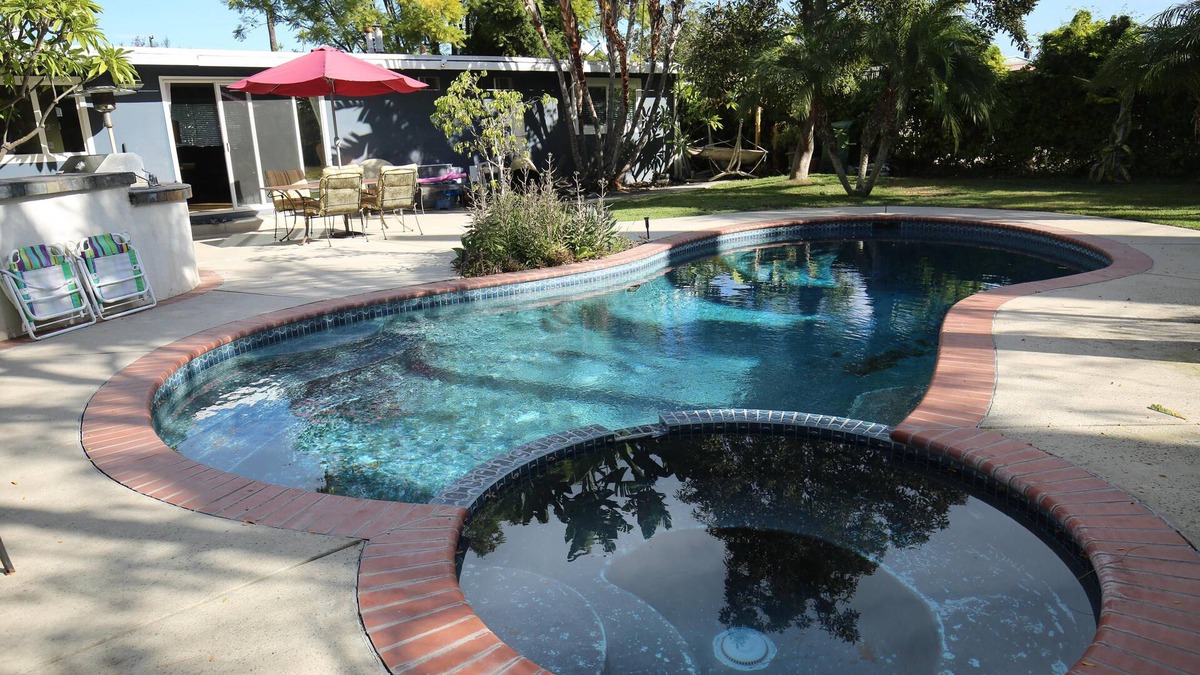 North Tustin House | Entertainment home w/swimming pool, 15 min to Disneyland, beaches