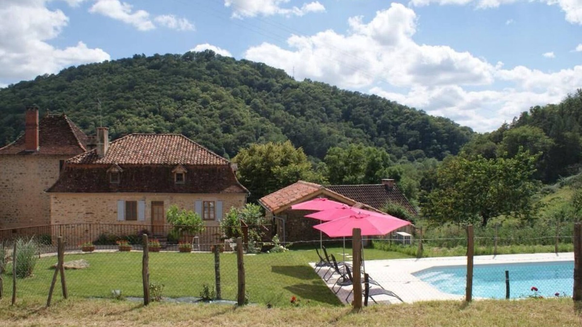 Saint-Cere House | Entheil - SAINT CERE