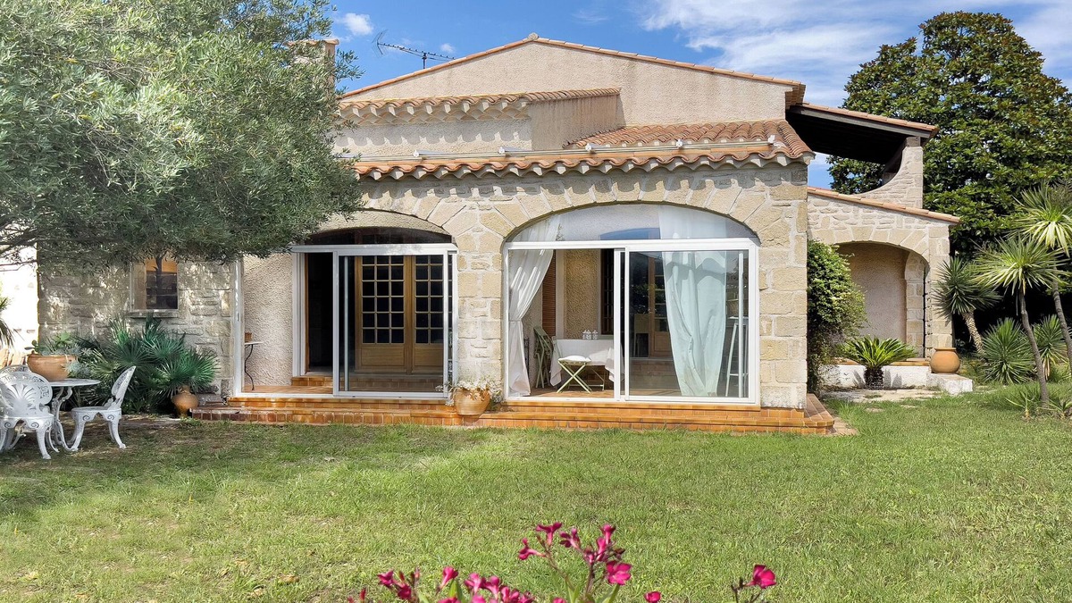 Lattes Villa | Entièrement Rénové Villa D'architecte