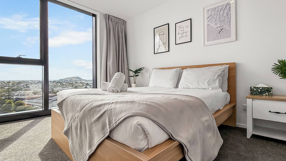 Greenlane - Ellerslie Apartment | Enticing Ellerslie | New 1-Bed Apt. Stunning Views