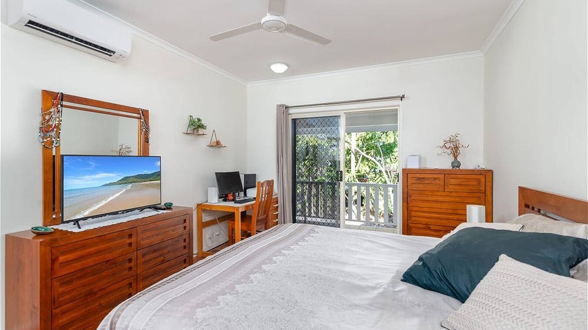 Port Douglas House | Entire 2 bed townhouse 200 metre from beach