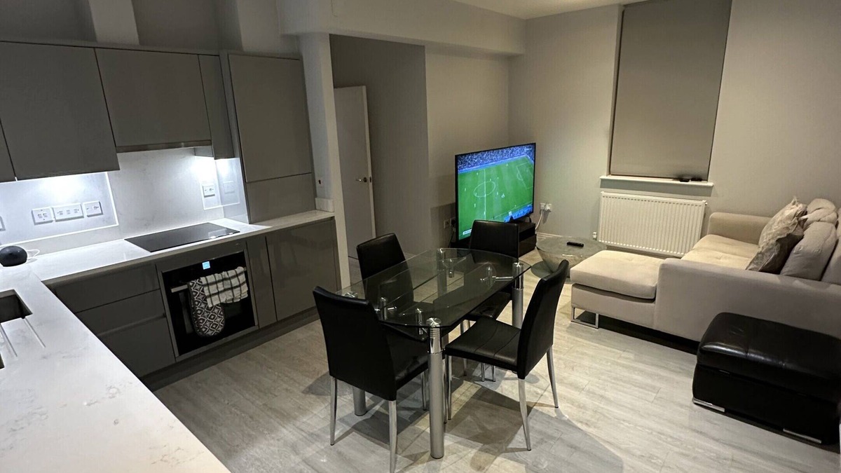 North Finchley Apartment | Entire 2 bedroom apartment!
